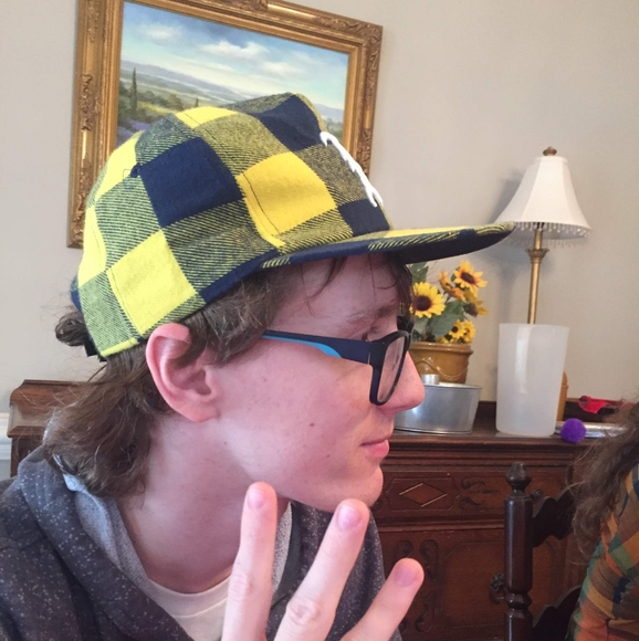 NWT R13 hat - Picture 3 of 4